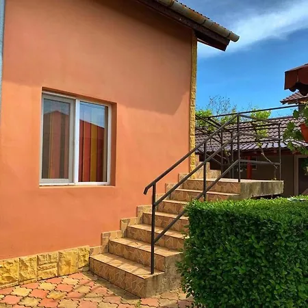 Εξοχικό σπίτι Vila Eduard *
